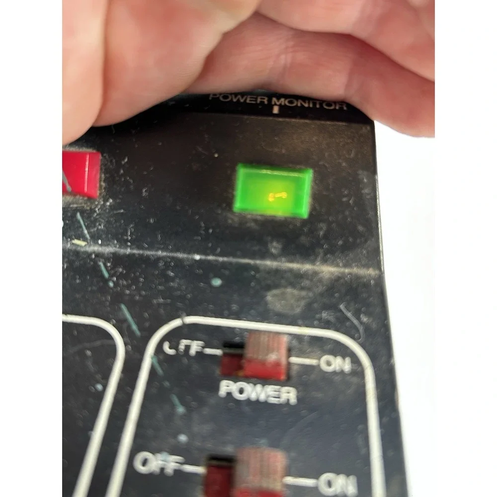 MRC Tech II Railmaster 2400 DC Model Train Controller